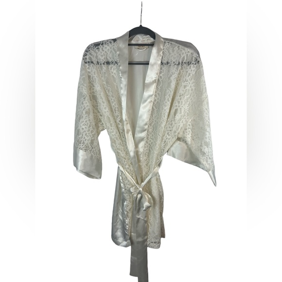 Victoria's Secret Other - Vintage Victoria secret gold label satin and lace ivory robe